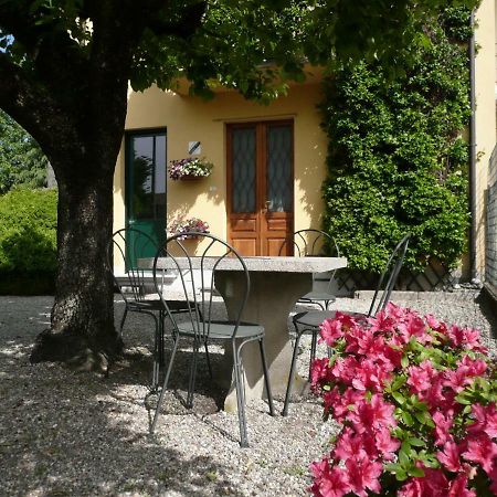 Piccolo Lago Travedona Exterior photo